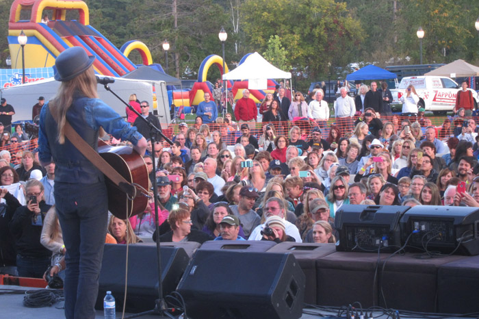 Sawyer Fredericks drew a crowd of about 2,000 people on Saturday. Chronicle photo/Cathy DeDe