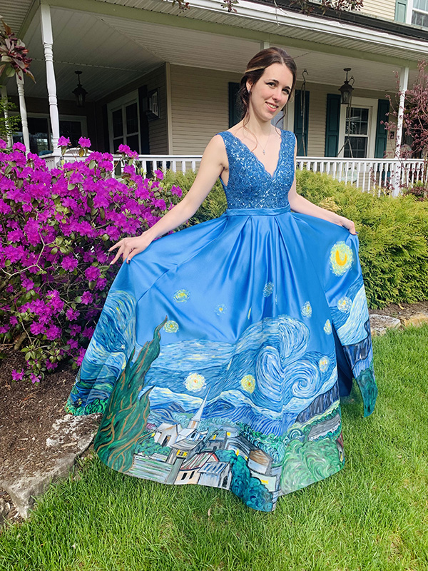 Kayrena Meyers of Qby. painted her own 'Starry Night' prom dress